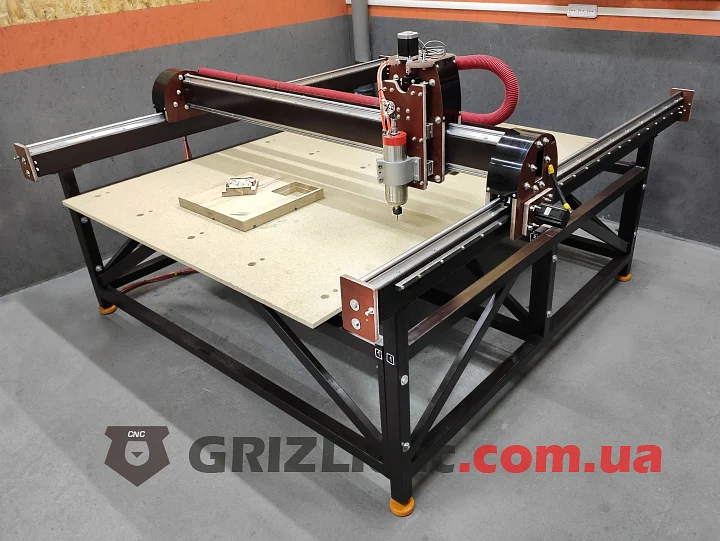 Фрезерный станок с ЧПУ GRIZLI Profi 1500х2000мм | Фото: 1